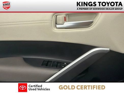 Used 2024 Toyota Corolla Cross XLE AWD/4WD image 27