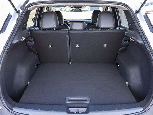 Used 2025 Nissan Kicks SR image 28