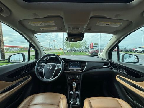 Used 2020 Buick Encore Essence w/ Experience Buick Package image 9