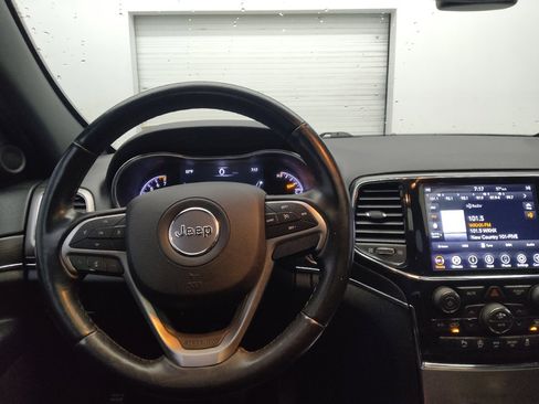 Used 2021 Jeep Grand Cherokee Limited image 22