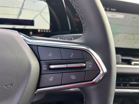 New 2026 Chevrolet Equinox LT w/ Safety and Technology Package image 18