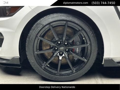 Used 2017 Ford Mustang Shelby GT350 image 32