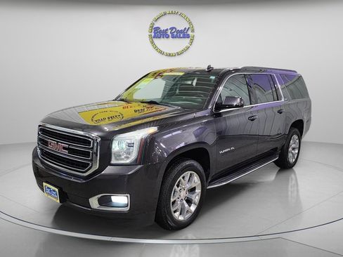 Used 2018 GMC Yukon XL SLT w/ Open Road Package AWD/4WD image 2