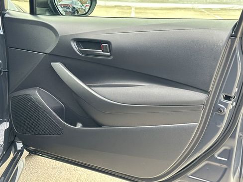 Used 2025 Toyota Corolla LE image 10