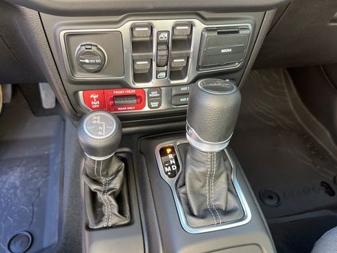 New 2026 Jeep Gladiator Rubicon w/ Steel Power Dome Hood Package image 17