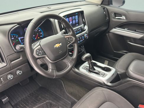 Used 2018 Chevrolet Colorado LT w/ LT Convenience Package AWD/4WD image 13