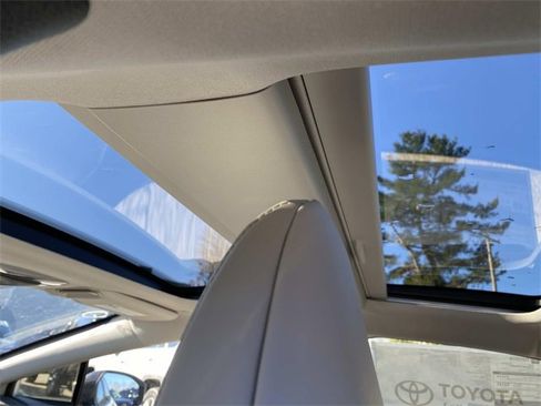 New 2026 Toyota Prius Limited image 8