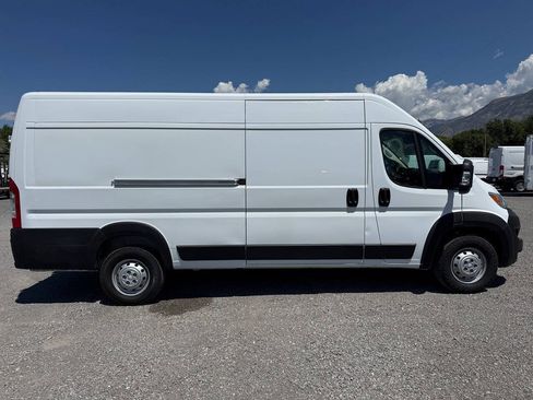 Used 2023 RAM ProMaster 3500 FWD image 2