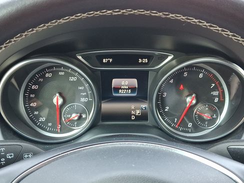 Used 2019 Mercedes-Benz GLA 250 4MATIC image 23