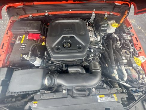 Certified 2023 Jeep Wrangler Unlimited AWD/4WD image 32