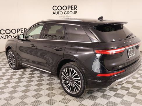 Used 2022 Lincoln Corsair AWD w/ Premium Package image 24
