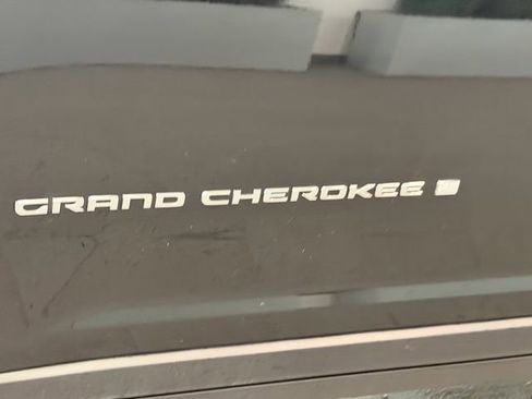 Used 2021 Jeep Grand Cherokee L Limited RWD image 5