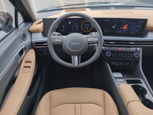 New 2026 Hyundai Sonata Limited FWD image 17