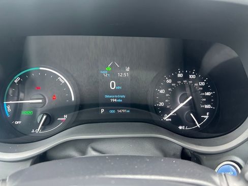 Used 2024 Toyota Sienna XSE AWD/4WD image 15