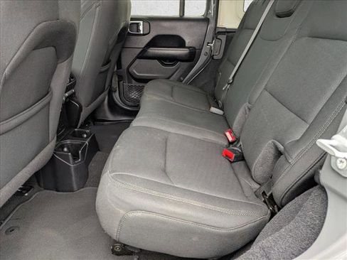 Used 2021 Jeep Wrangler Unlimited Sahara image 18