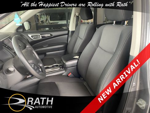 Used 2020 Nissan Pathfinder S FWD image 11