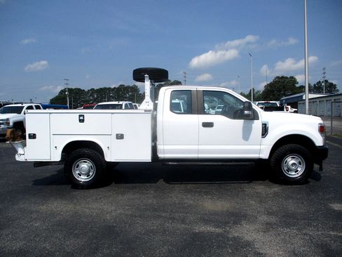 Used 2020 Ford F350 XL w/ Power Equipment Group image 6