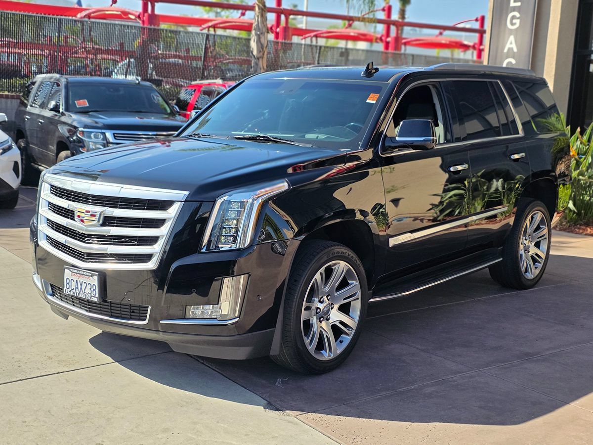 Used 2018 Cadillac Escalade Luxury RWD image 5