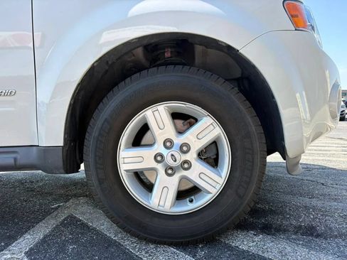 Used 2009 Ford Escape Limited FWD image 29
