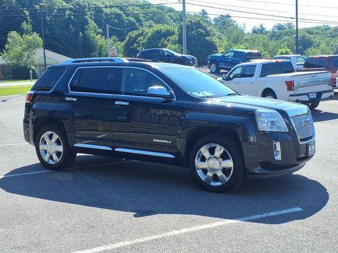 Used 2013 GMC Terrain Denali w/ Cargo Package AWD/4WD image 3