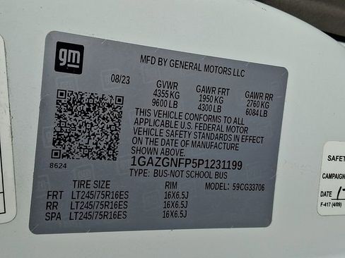 Used 2023 Chevrolet Express 3500 LS image 28