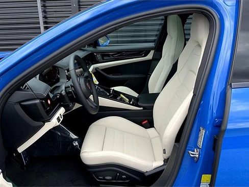 New 2026 Porsche Panamera 4 image 5