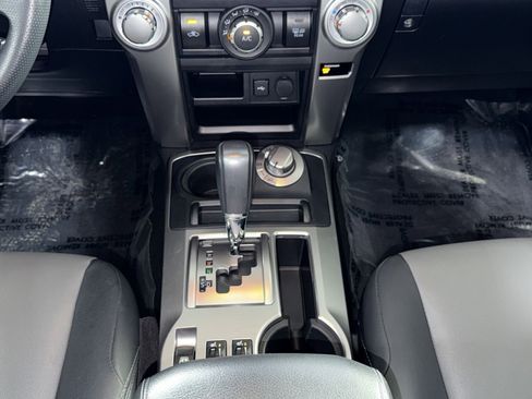 Used 2020 Toyota 4Runner SR5 Premium w/ Moonroof Package AWD/4WD image 24