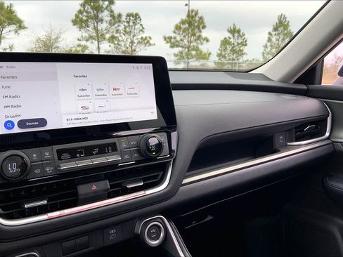 Certified 2025 Toyota Grand Highlander AWD image 35