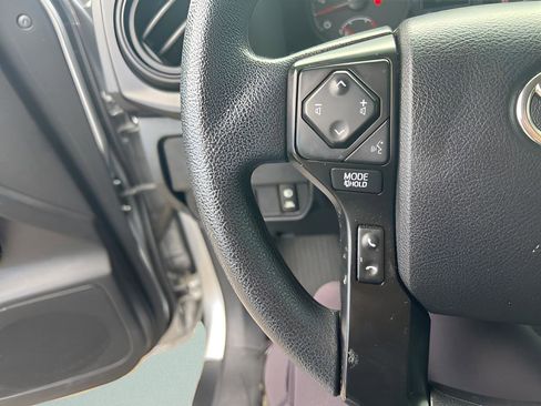 Used 2022 Toyota Tacoma SR image 16