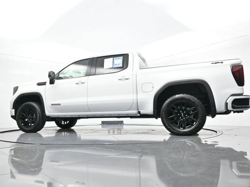 Used 2024 GMC Sierra 1500 Elevation image 42