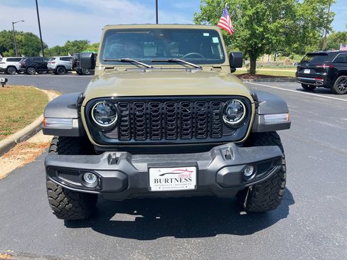 Used 2025 Jeep Wrangler Sport AWD/4WD image 10