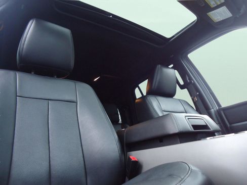 Used 2017 Ford Expedition EL Limited w/ Equipment Group 301A image 31