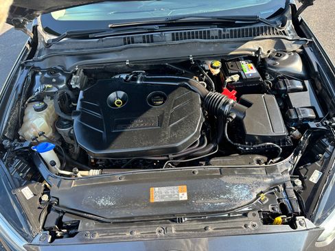 Used 2016 Ford Fusion SE w/ Equipment Group 202A image 13