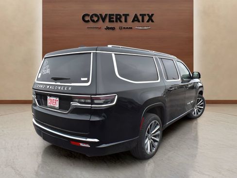 Used 2023 Jeep Grand Wagoneer L 4WD image 3