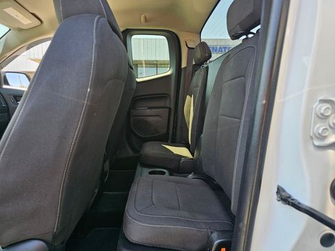 Used 2015 Chevrolet Colorado LT AWD/4WD image 17