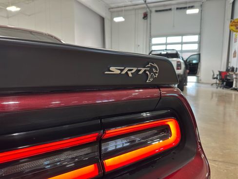 Used 2018 Dodge Challenger SRT Hellcat image 12