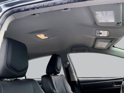 Used 2018 Toyota Corolla SE w/ Body Protection Package FWD image 26