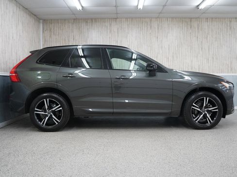 Used 2022 Volvo XC60 B5 R-Design w/ Advanced Package image 6