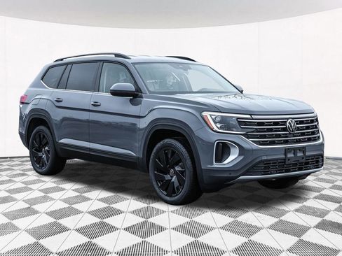 New 2026 Volkswagen Atlas SE image 13