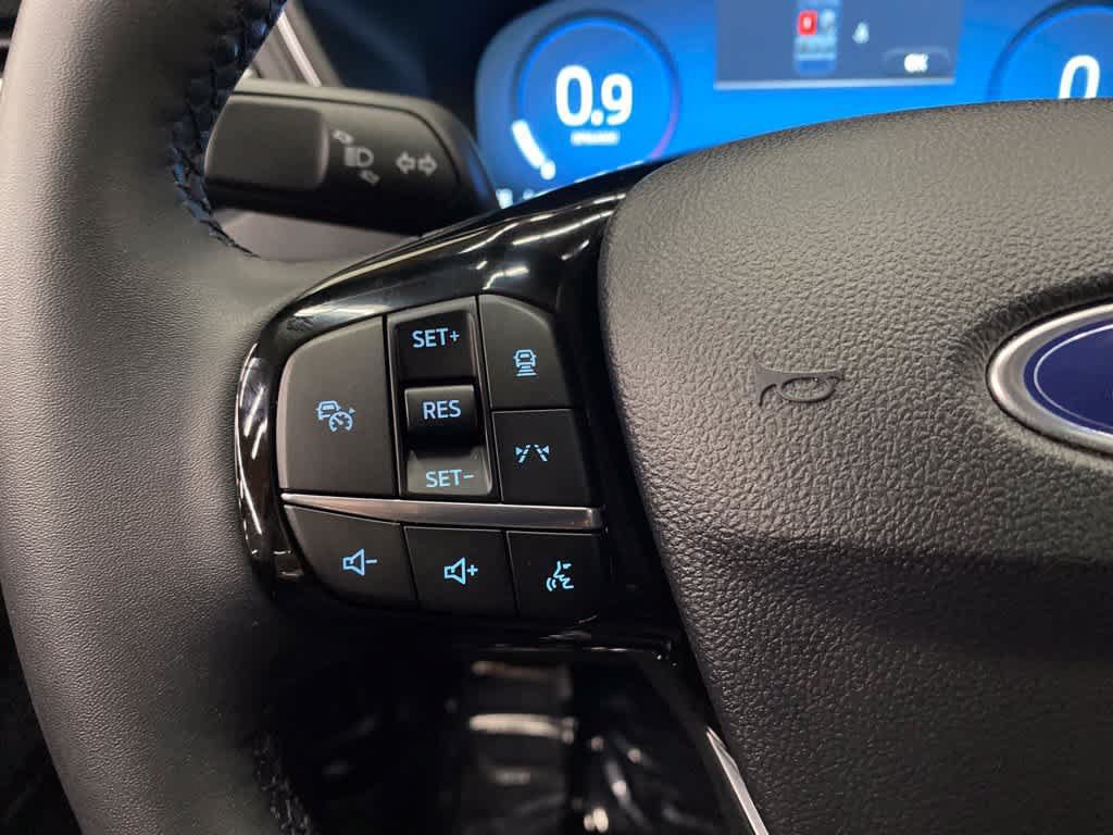 Used 2025 Ford Escape Platinum AWD/4WD image 19