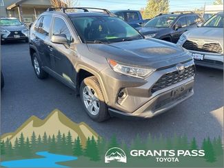Used 2021 Toyota RAV4 XLE w/ Carpet Mat Package (TMS) video 1