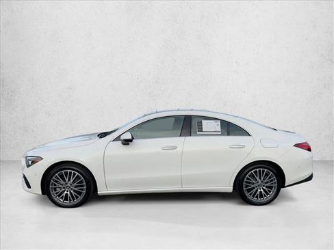 Used 2025 Mercedes-Benz CLA 250 4MATIC image 9