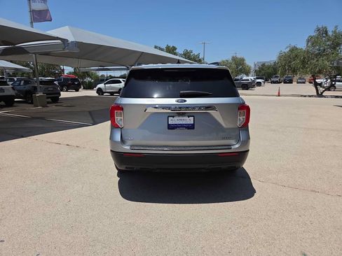 Used 2021 Ford Explorer XLT RWD image 7