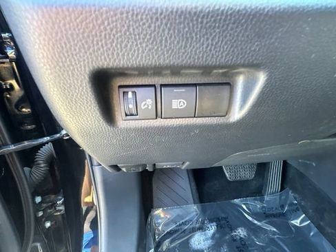 Used 2025 Toyota RAV4 LE AWD/4WD image 18