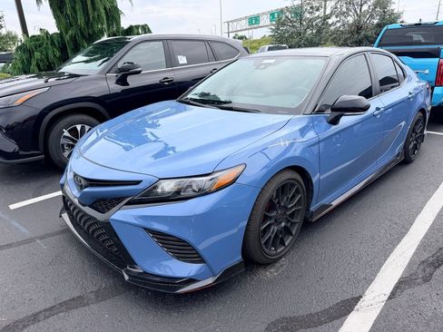 Used 2022 Toyota Camry TRD w/ TRD Package w/JBL Audio FWD image 3