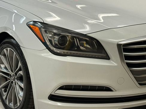 Used 2015 Hyundai Genesis 3.8 image 6
