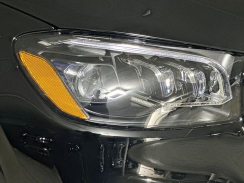 New 2026 Mercedes-Benz GLS 580 4MATIC image 11