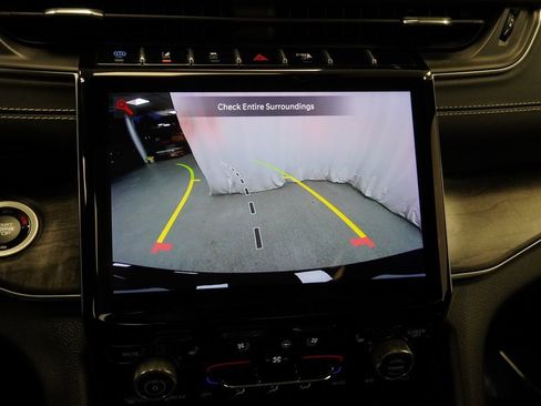 Certified 2023 Jeep Grand Cherokee Overland image 37