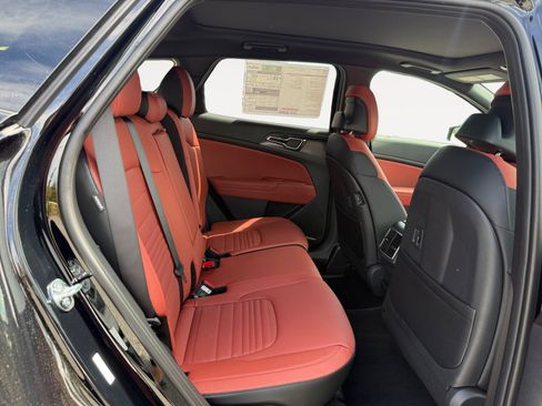 New 2026 Kia Sportage SX FWD image 18
