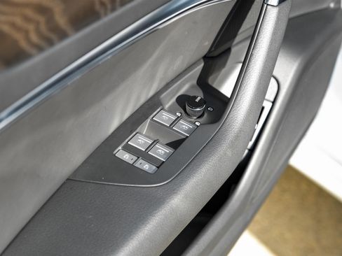 Used 2023 Audi A6 3.0T Premium w/ Convenience Package image 41